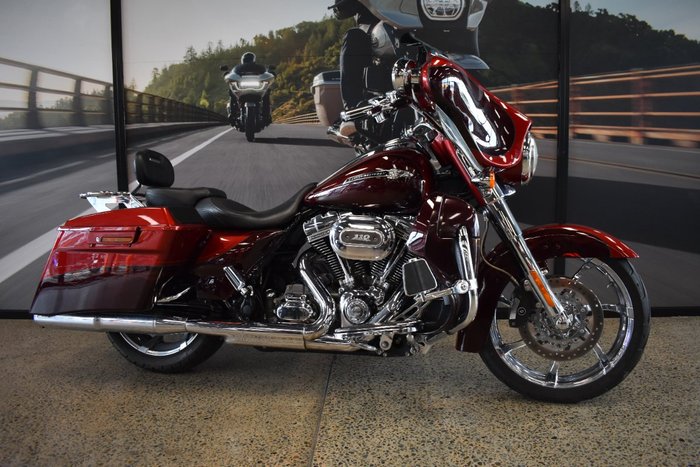 2012 Harley-davidson CVO STREET GLIDE MAROON