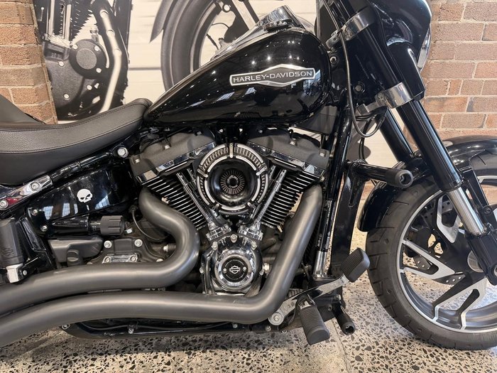 2020 Harley-Davidson Sport Glide 107 (FLSB) Softail Black