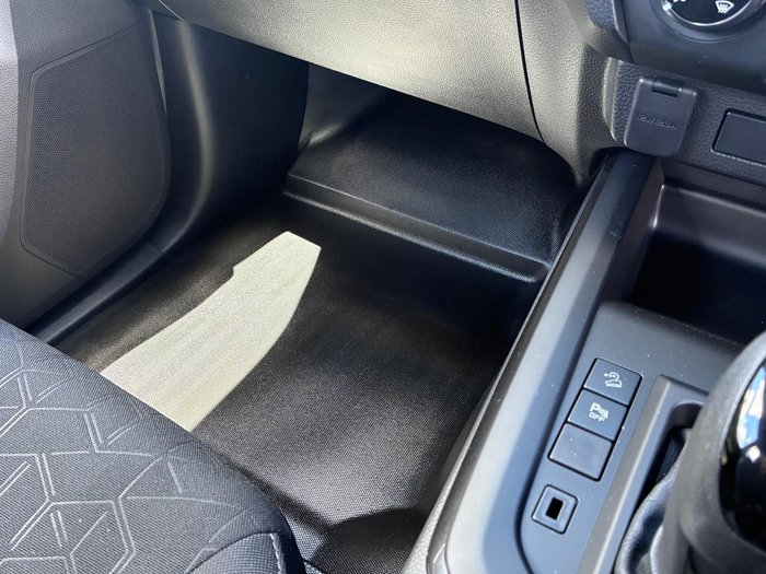 2025 Isuzu D-MAX X-RIDER