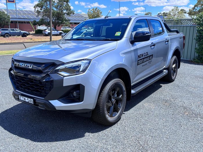 2025 Isuzu D-MAX X-RIDER