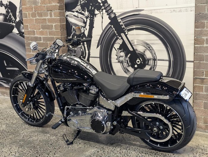 2025 Harley-Davidson Breakout 117 (FXBR) Softail Black