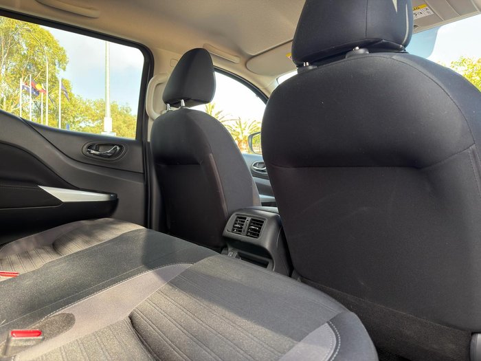 2024 Nissan Navara ST