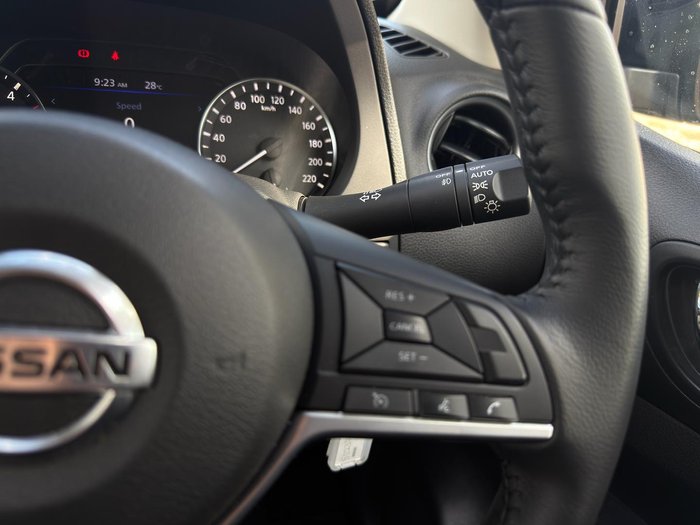 2024 Nissan Navara ST