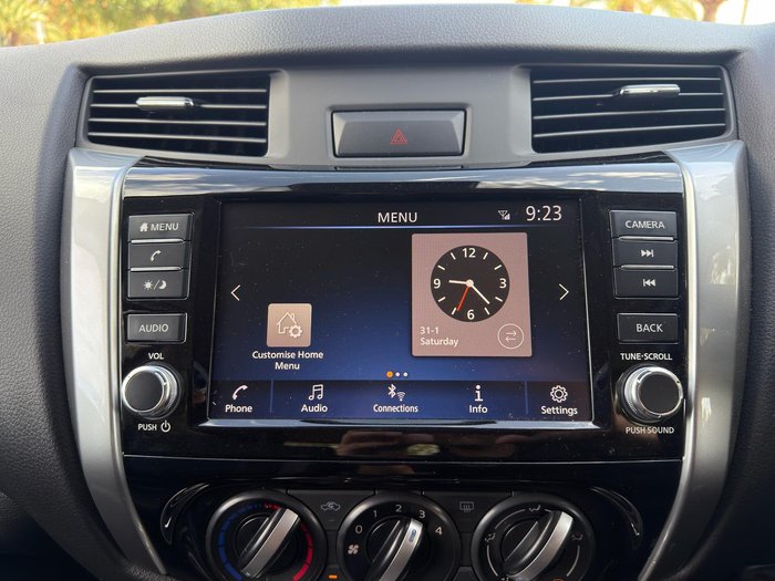 2024 Nissan Navara ST