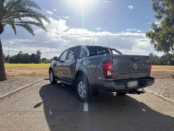 2024 Nissan Navara ST