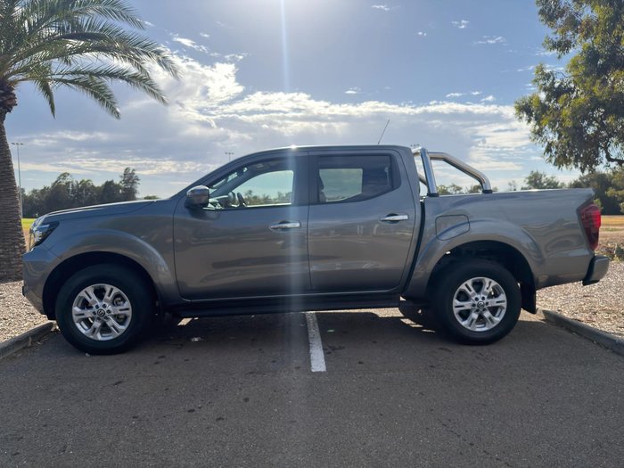 2024 Nissan Navara ST