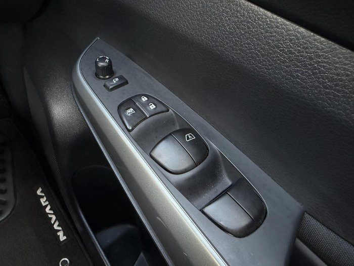 2024 Nissan Navara ST