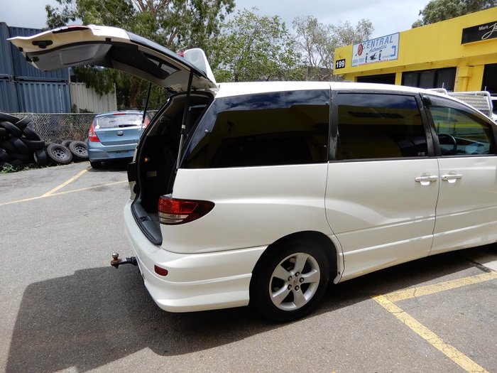 2003 Toyota Estima Aeras ACR30 White