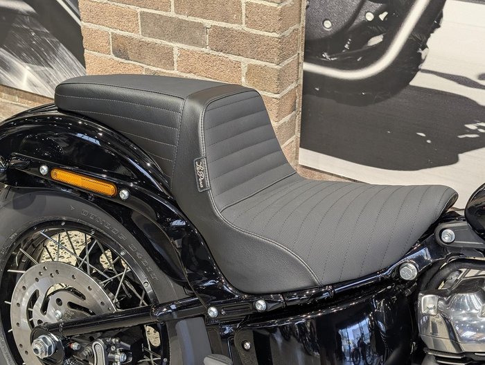 2025 Harley-Davidson Street Bob 117 (FXBB) Softail Black