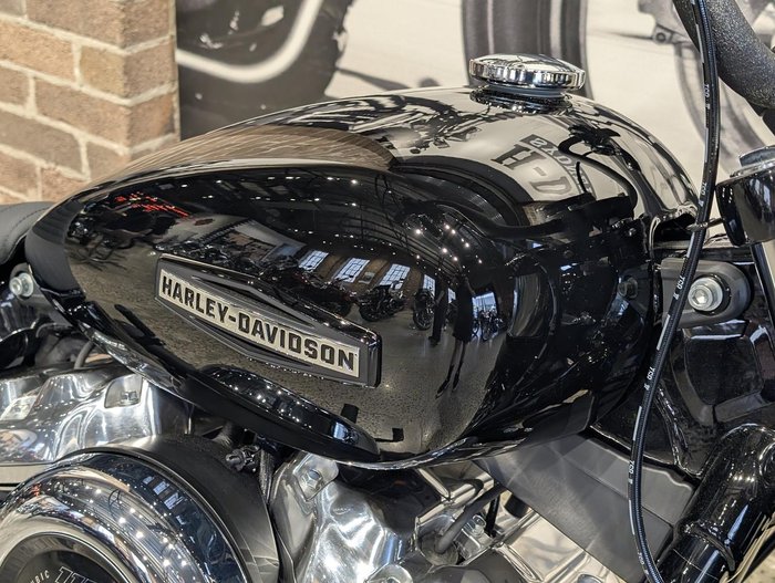 2025 Harley-Davidson Street Bob 117 (FXBB) Softail Black