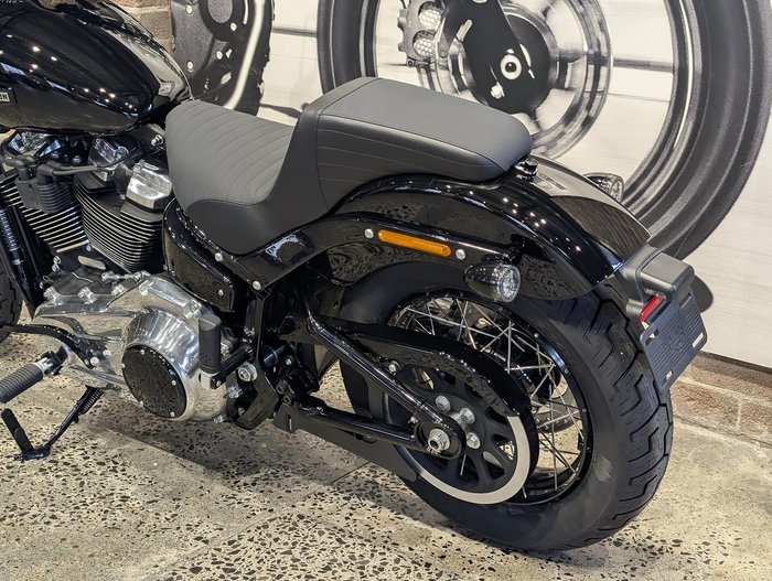 2025 Harley-Davidson Street Bob 117 (FXBB) Softail Black