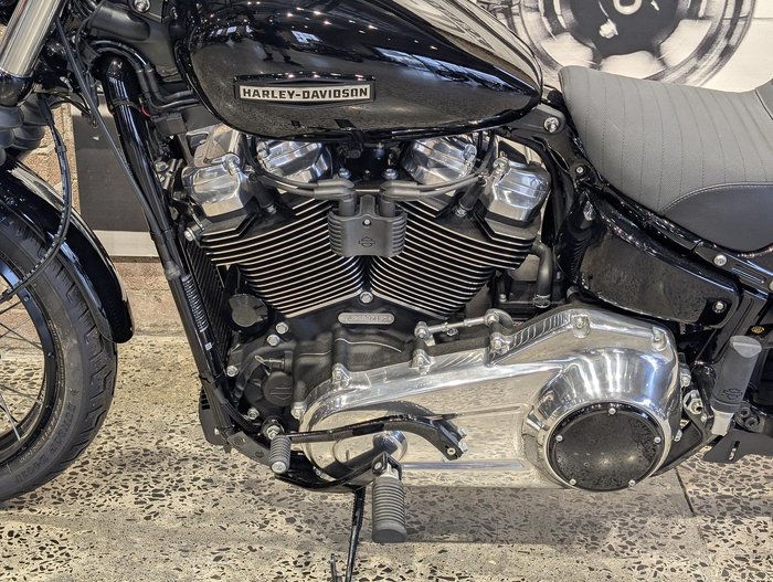2025 Harley-Davidson Street Bob 117 (FXBB) Softail Black