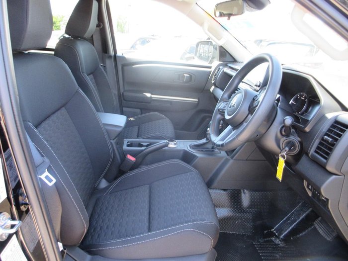 2025 Mitsubishi Triton GLX+