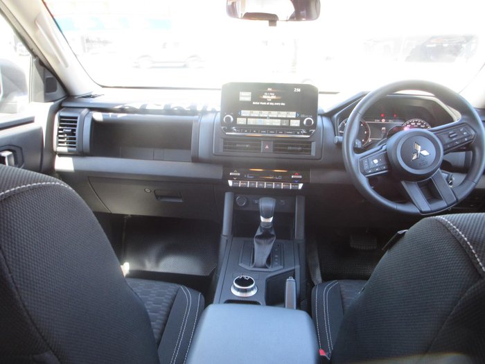 2025 Mitsubishi Triton GLX+