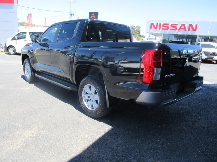 2025 Mitsubishi Triton GLX+