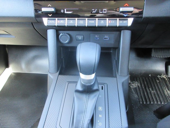 2025 Mitsubishi Triton GLX+