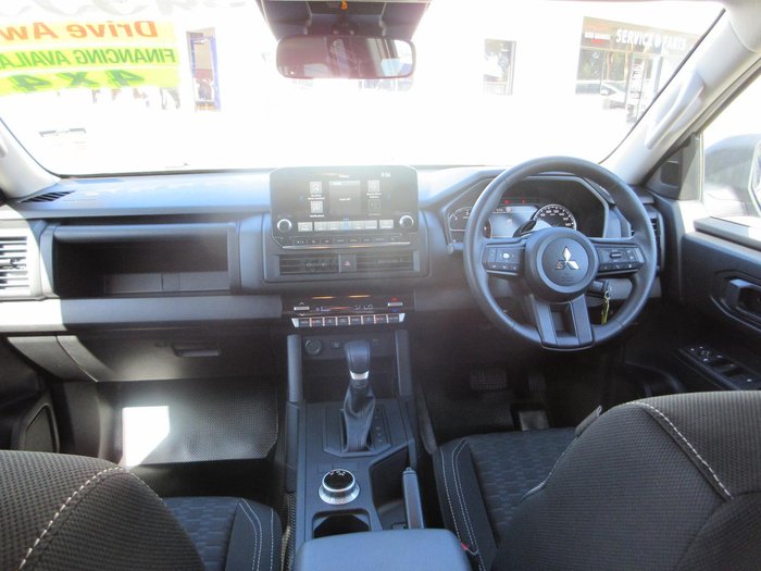 2025 Mitsubishi Triton GLX+