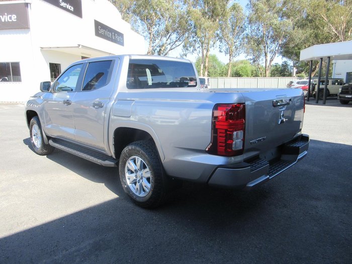 2025 Mitsubishi Triton GLX+