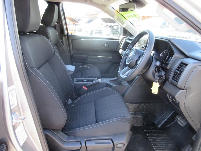 2025 Mitsubishi Triton GLX+