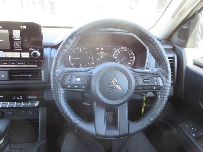 2025 Mitsubishi Triton GLX+