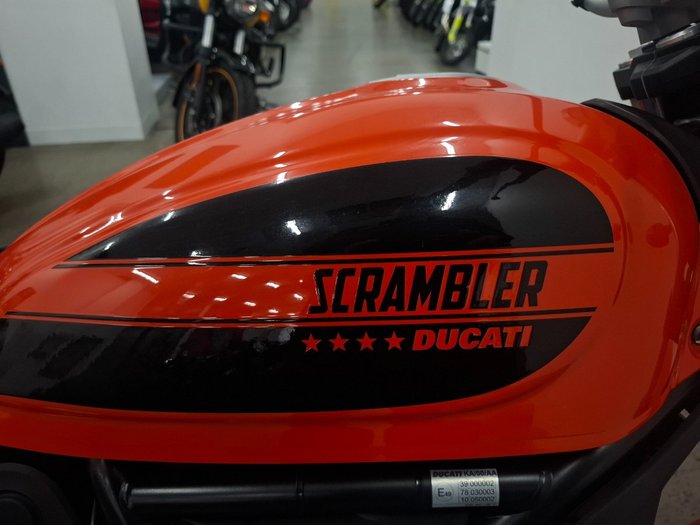 2016 DUCATI SCRAMBLER SIXTY2 Orange