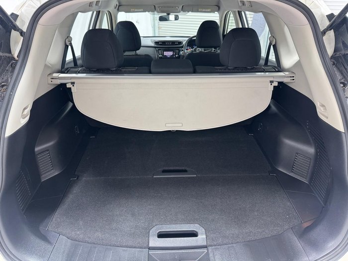 2022 Nissan X-TRAIL ST