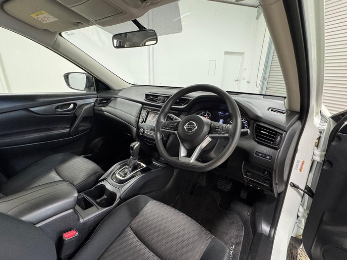 2022 Nissan X-TRAIL ST