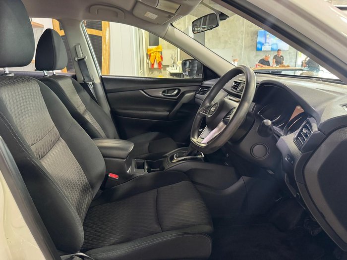 2022 Nissan X-TRAIL ST