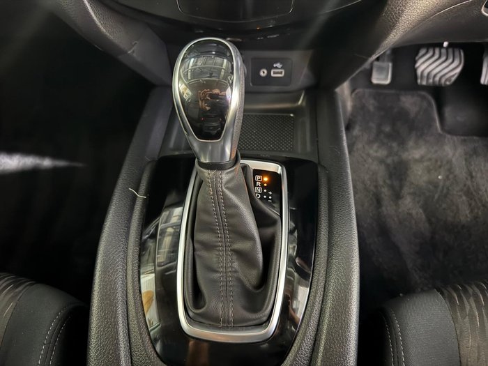 2022 Nissan X-TRAIL ST