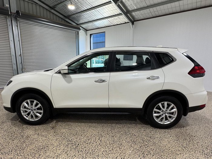 2022 Nissan X-TRAIL ST