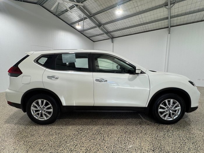 2022 Nissan X-TRAIL ST