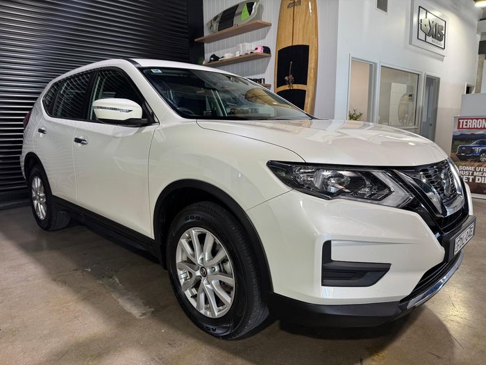 2022 Nissan X-TRAIL ST