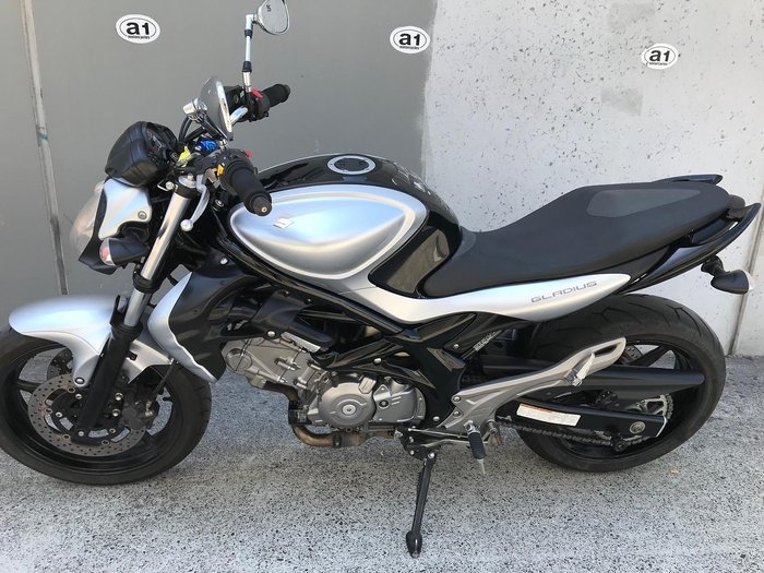 2010 Suzuki Gladius 650 (SFV650)