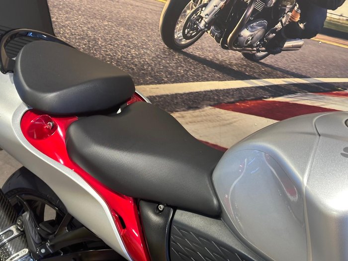 2022 Suzuki Hayabusa (GSX1300R) Hayabusa Silver