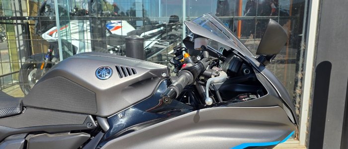 2024 Yamaha YZF-R7LA BLACK