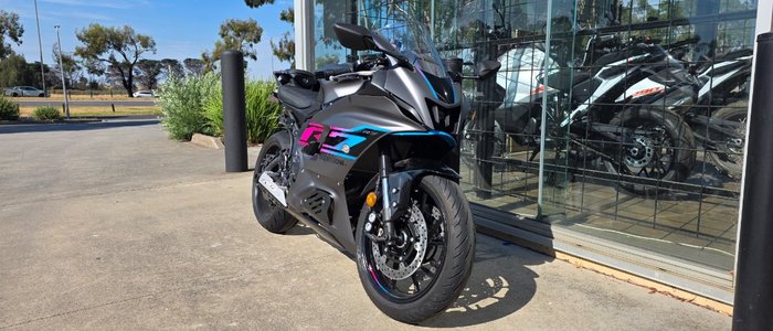 2024 Yamaha YZF-R7LA BLACK
