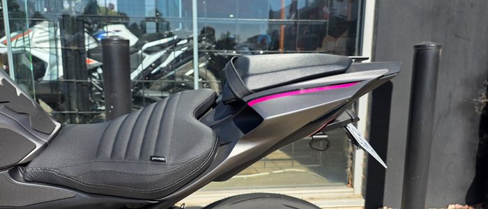 2024 Yamaha YZF-R7LA BLACK