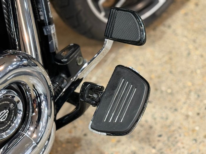 2019 Harley-davidson FLSB SPORT GLIDE Green