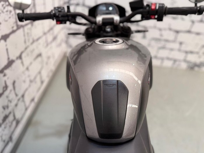 2023 Triumph Trident 660 Trident Silver