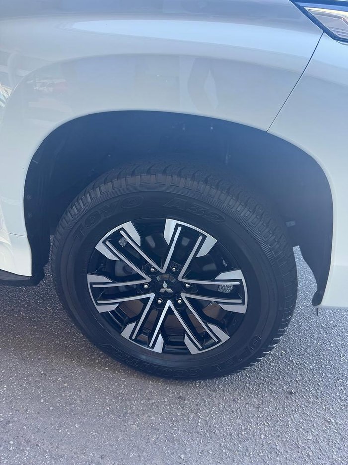 2022 Mitsubishi Pajero Sport GLS