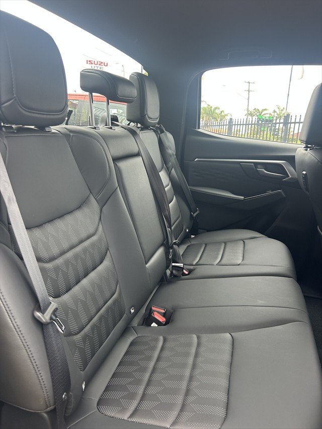 2025 Isuzu D-MAX LS-U+