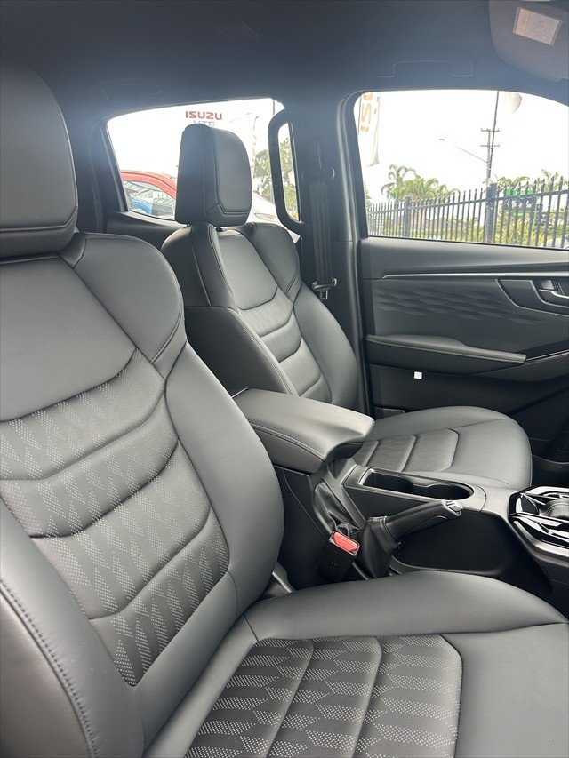 2025 Isuzu D-MAX LS-U+