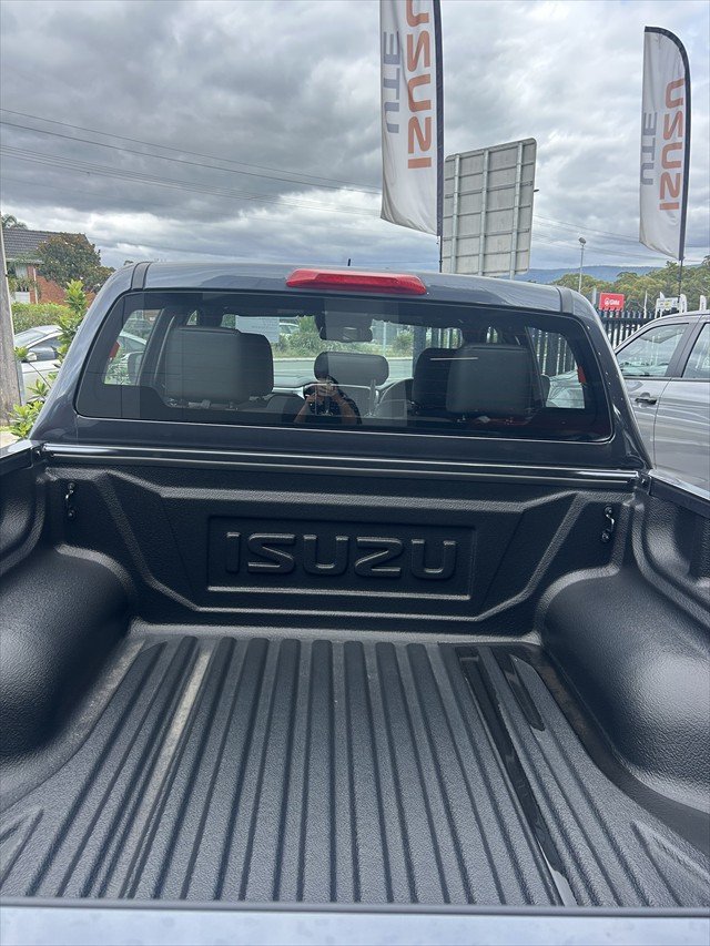 2025 Isuzu D-MAX LS-U+