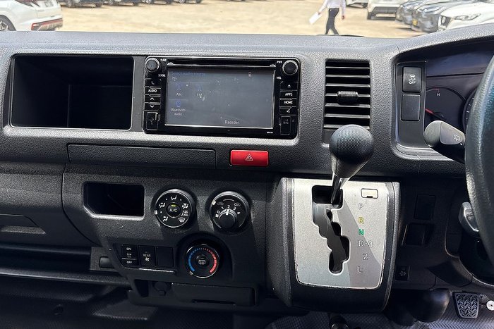 2018 Toyota Hiace Commuter