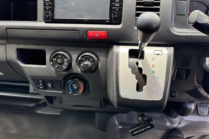 2018 Toyota Hiace Commuter