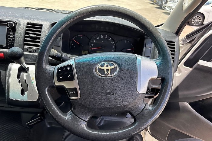 2018 Toyota Hiace Commuter