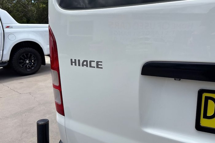 2018 Toyota Hiace Commuter