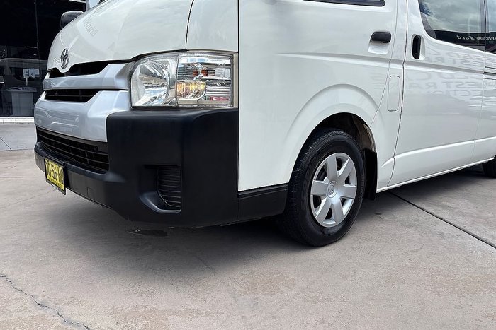 2018 Toyota Hiace Commuter