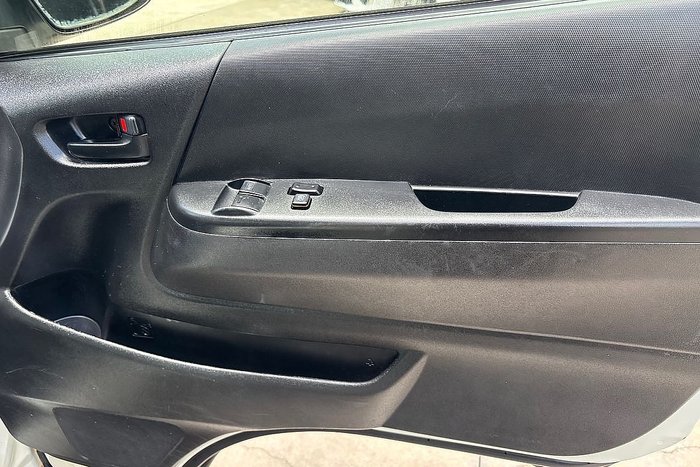 2018 Toyota Hiace Commuter