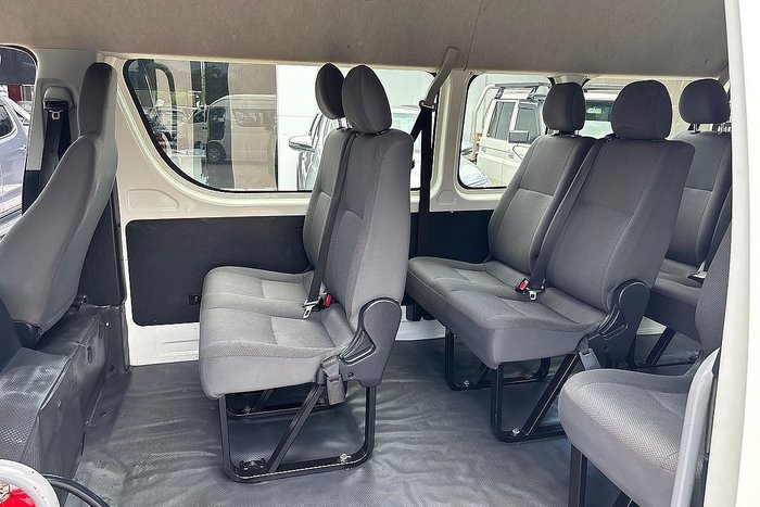 2018 Toyota Hiace Commuter